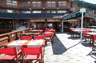 Meribel Mountain restaurants - Terrace restaurant Mottaret