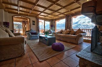 Meribel Village catered chalet Lamato lounge