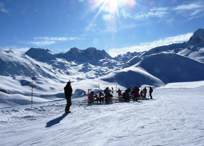 Picnic-On-PIste-in-courchevel