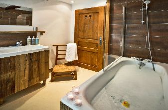 Chalet Bartavelle bathroom