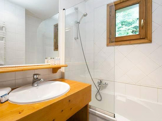 chalet-Noemie-bathroom