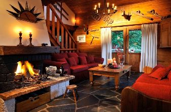 Petite Hibus Chalet Lounge