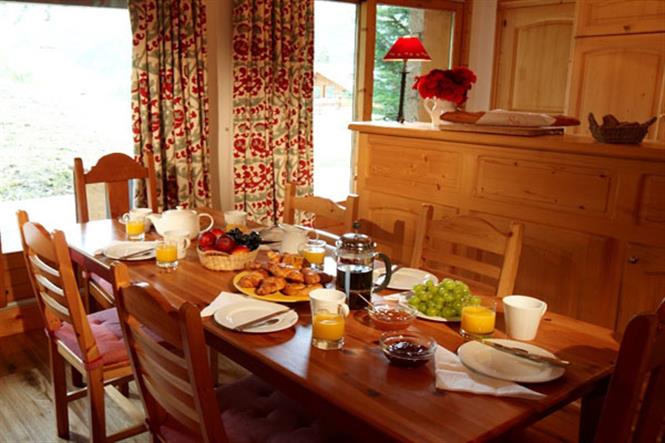 Chalet-Chanteclair-dining-room