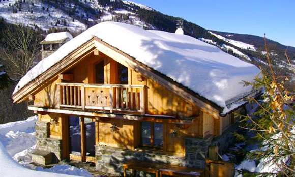 Chalet-Des-Neiges-outside-4-bedrooms-catered