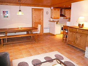 apartment-dou-du-pont-dining-area