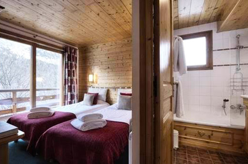 chalet-brenettes-meribel-centre-bedroom