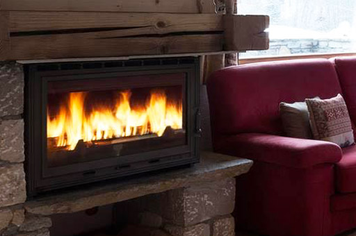 chalet-brenettes-meribel-centre-lounge-fire