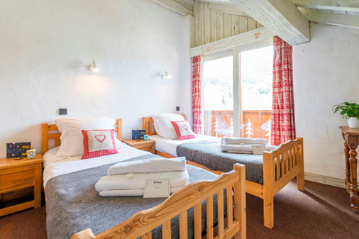 chalet-lou-trave-twin-bedroom