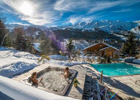 chalet-mont-tremblant-hot-tub