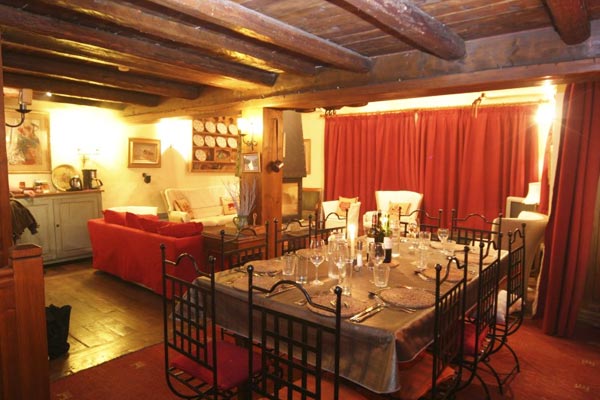 Chalet-Apollonie-dining