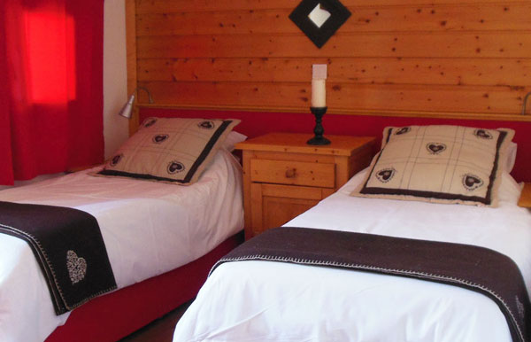 Chalet-Clementine-bedroom2