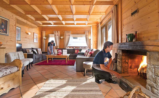 Chalet-Meleze-Dor-6-bedrooms-lounge