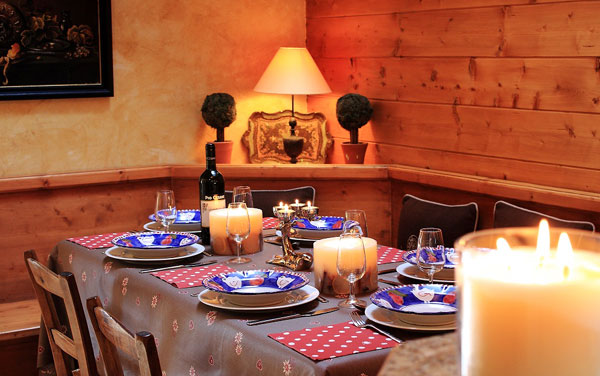 Chalet-Renard-Rouge-dining2