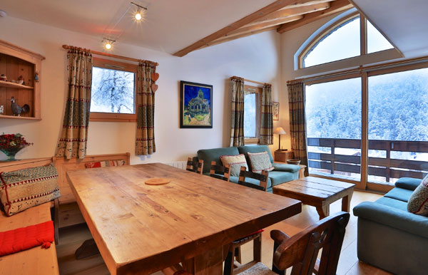 chalet-Gaillard-dining