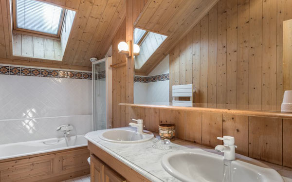 chalet-Marmottieres-bathroom4