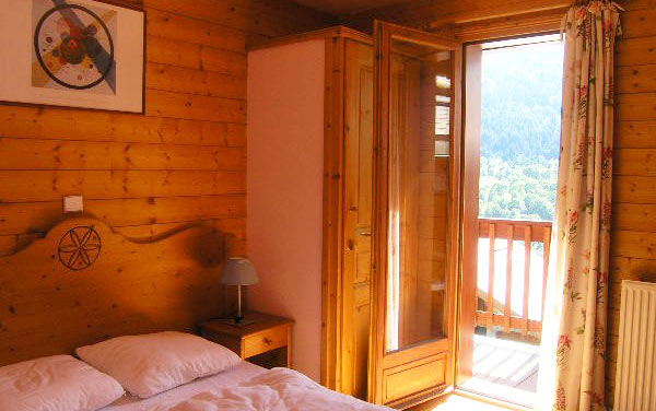 chalet-Motel-bedroom