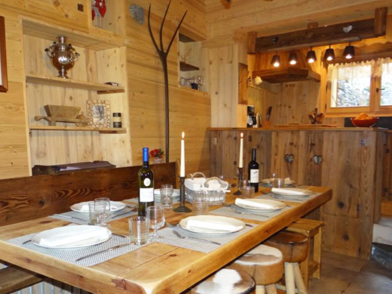 chalet-anastasia-dining