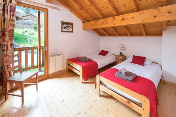 chalet-campanules-bedroom