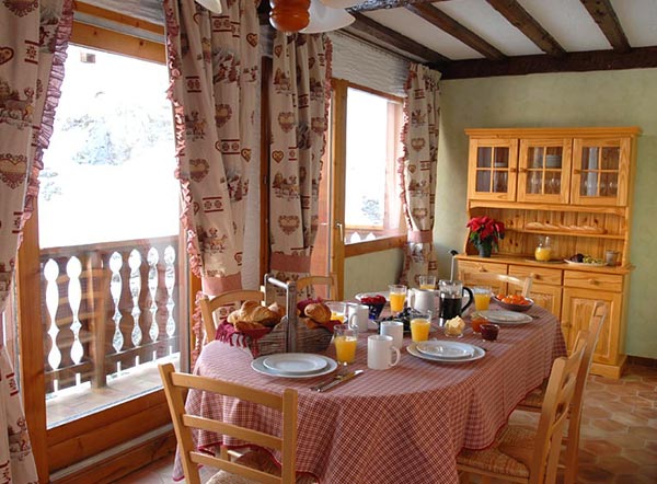 chalet-christiane-dining