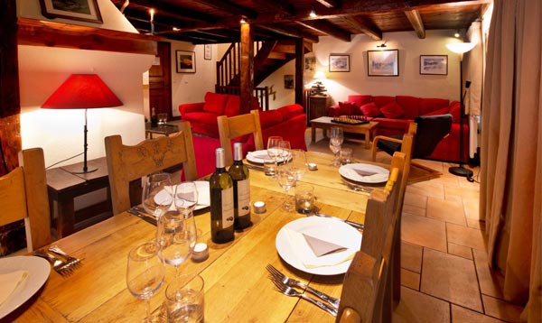 chalet-du-guide-dining