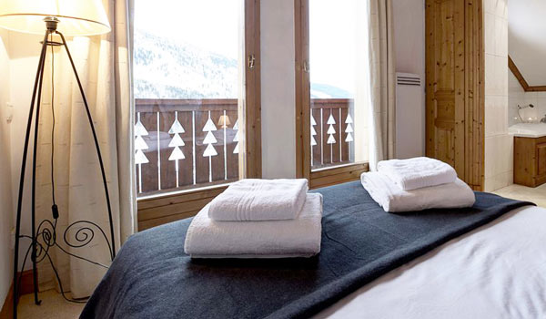 chalet-epena-double-bedroom