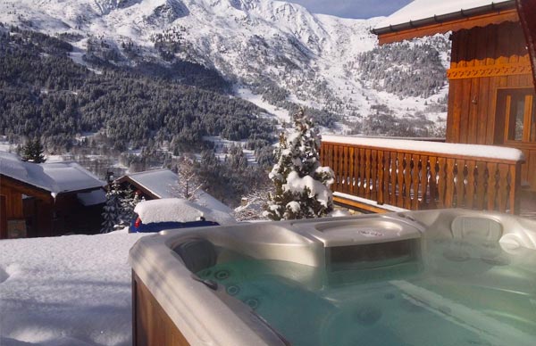 chalet-evergreen-hot-tub