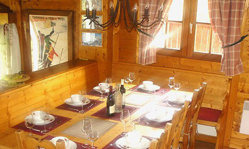 chalet-la-tarine-dining