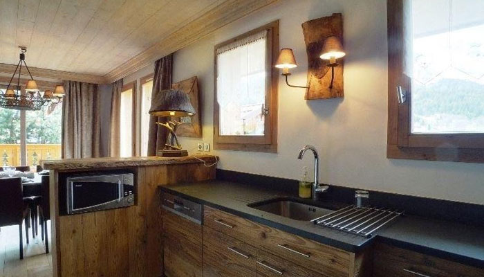 chalet-levanna-kitchen
