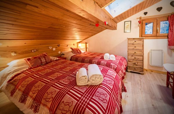 chalet-lorgentil-bedroom2