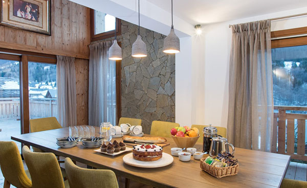 chalet-zebra-breakfast-room