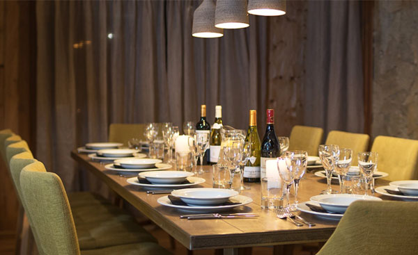 chalet-zebra-dining