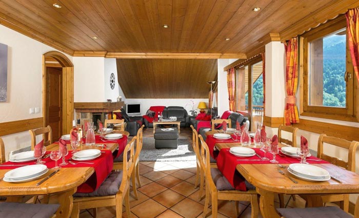 Chalet-Apartment-Le-Rocher-dining