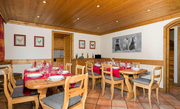 Chalet-Apartment-Le-Rocher-dining2