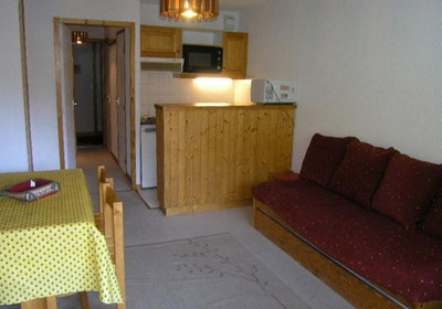 Le-Chalet-de-Meribel-lounge-small