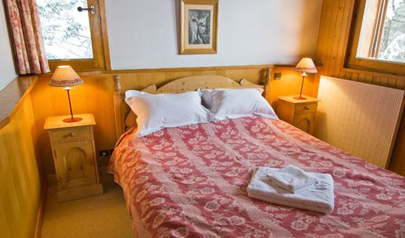 chalet-Lardour-5-bedrooms-bedroom