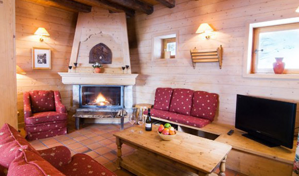 chalet-Lardour-5-bedrooms-lounge