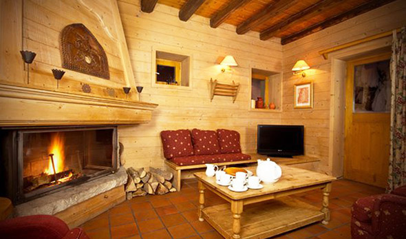 chalet-Lardour-5-bedrooms-lounge3