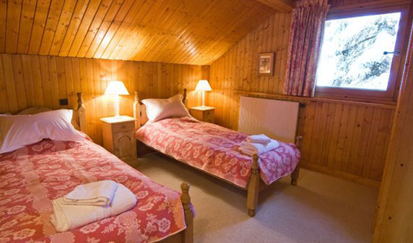 chalet-Lardour-5-bedrooms-twin-bedroom