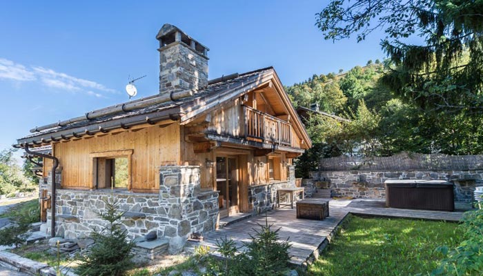 chalet-des-neiges-4-bedrooms-outside