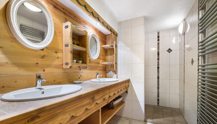 chalet-des-neiges-bathroom