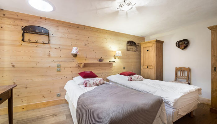 chalet-des-neiges-bedroom3