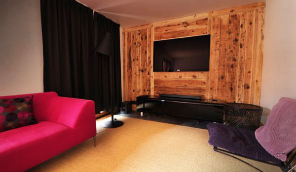 chalet-impala-lodge-7-bedrooms-tv-room