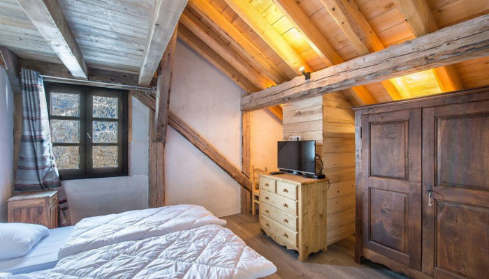 chalet-plaigny-bedroom2