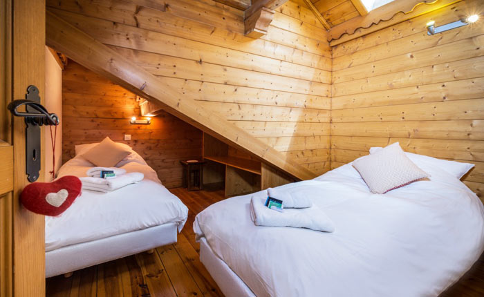 chalet-snowdrop-bedroom