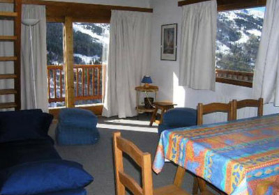 chanrossa-3-bedrooms-lounge-small