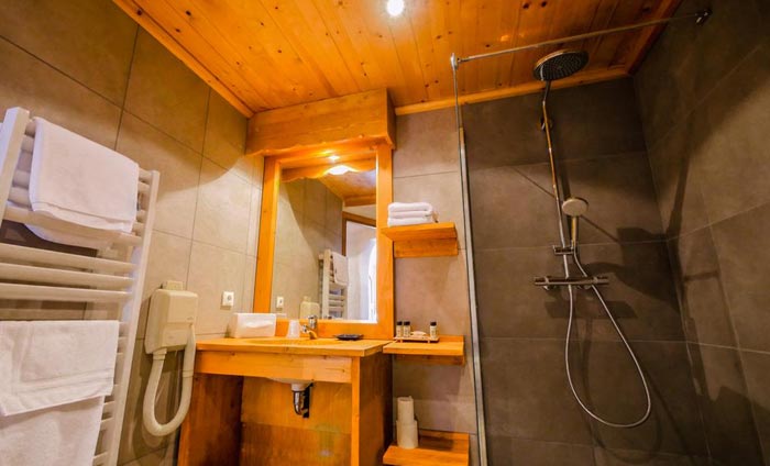 hotel-merilys-bathroom