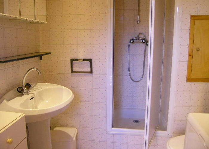 valon-bathroom2