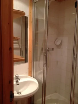 ARPASSON-SHOWER